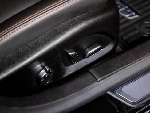 Used 2024 Cadillac CT5 V w/ LPO, ONYX Package image 15