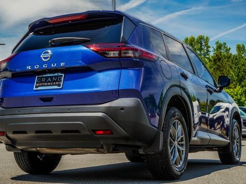 Used 2021 Nissan Rogue S FWD image 12
