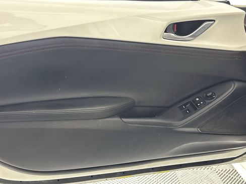 Used 2018 MAZDA MX-5 Miata Grand Touring RWD image 24
