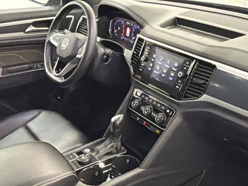 Used 2021 Volkswagen Atlas Cross Sport SEL image 10