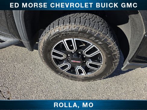 Used 2021 GMC Sierra 2500 AT4 w/ AT4 Premium Plus Package image 11