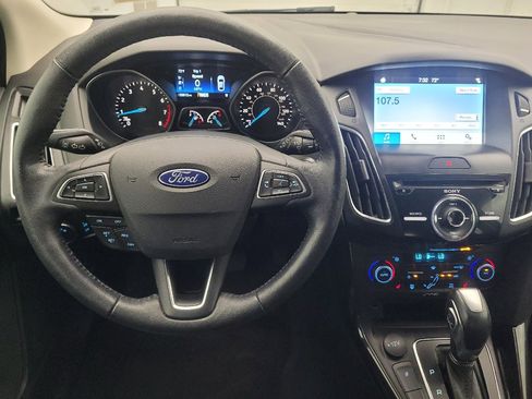 Used 2018 Ford Focus Titanium w/ Titanium Technology Package FWD image 22