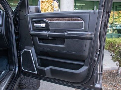 Used 2020 RAM 2500 Laramie w/ Protection Group image 18