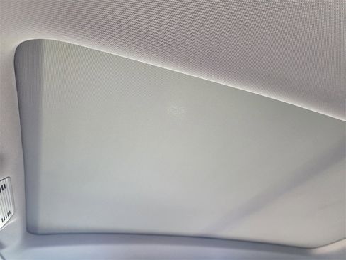 Used 2024 Volkswagen Atlas Peak Edition SEL image 18