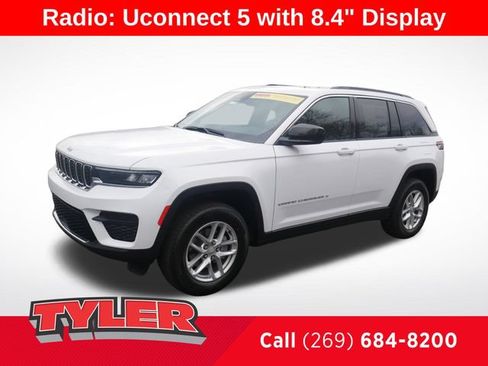 New 2026 Jeep Grand Cherokee Laredo X AWD/4WD image 3
