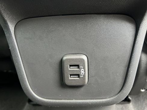 Used 2020 Chevrolet Equinox LT w/ Driver Convenience Package FWD image 22