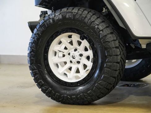 Used 2024 Jeep Wrangler Unlimited Rubicon 392 AWD/4WD image 10