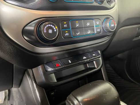 Used 2018 Chevrolet Colorado LT RWD image 19