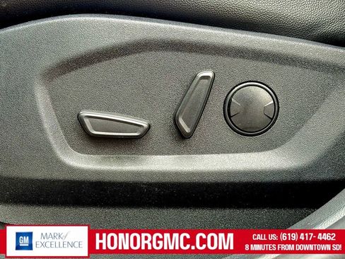 Used 2024 Ford Edge Titanium AWD/4WD image 13