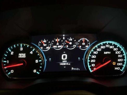 Used 2018 Chevrolet Suburban Premier AWD/4WD image 43