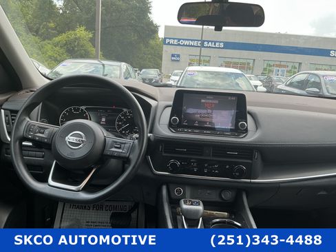 Used 2021 Nissan Rogue S FWD image 15