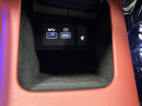 Used 2025 Genesis GV70 3.5T Sport image 25