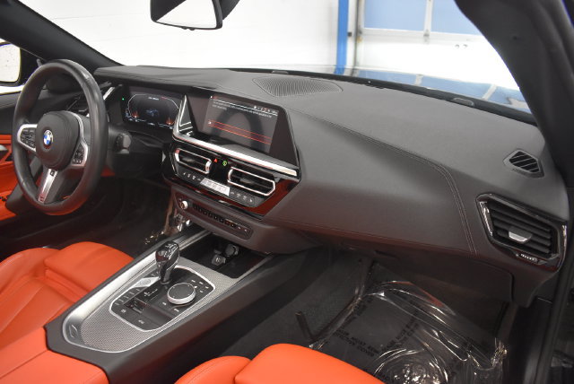 Used 2022 BMW Z4 M40i w/ Premium Package RWD image 18