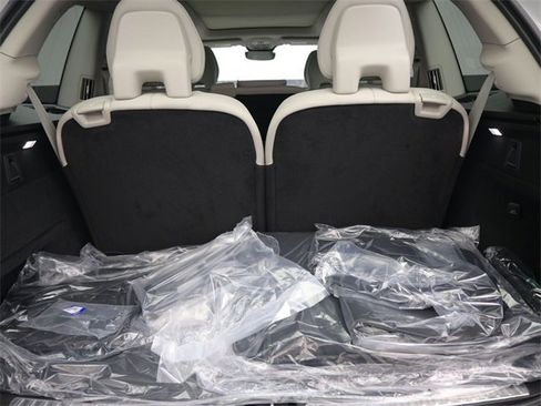 New 2026 Volvo XC90 B6 Ultra image 32