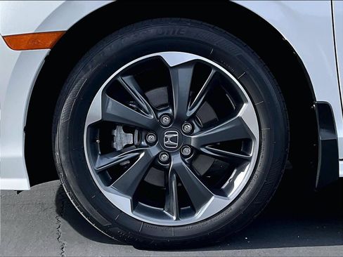 Used 2023 Honda Odyssey Elite image 11