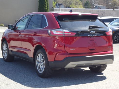 Used 2022 Ford Edge SEL w/ Convenience Package image 5