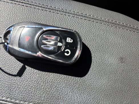 Used 2025 Buick Encore GX Preferred image 23