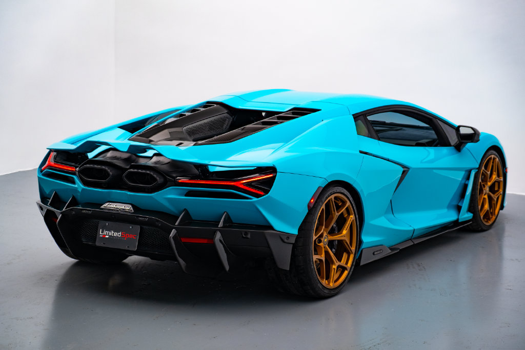 Used 2024 Lamborghini Revuelto AWD/4WD image 21