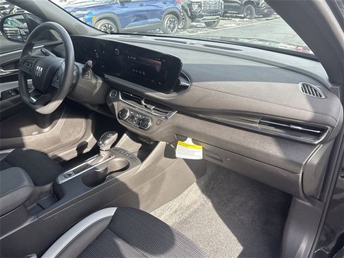 Certified 2025 Buick Envista Preferred image 27