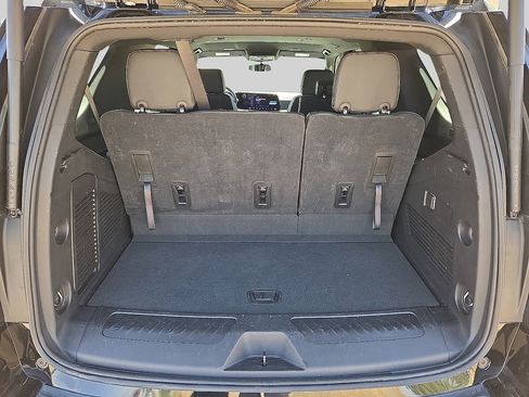 Used 2025 Chevrolet Tahoe LT AWD/4WD image 13