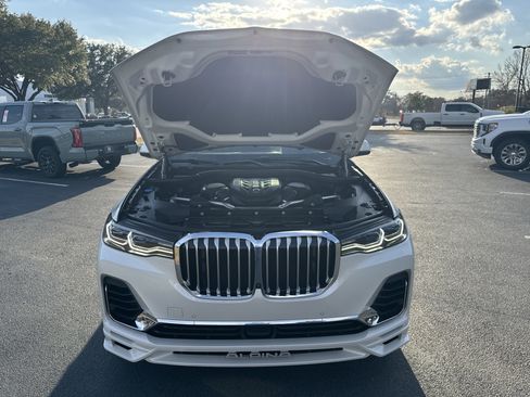 Used 2022 BMW ALPINA XB7 image 45