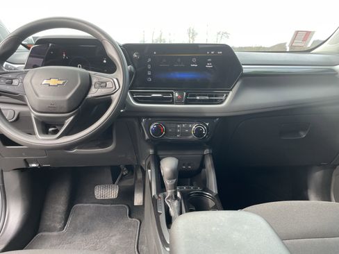 Used 2024 Chevrolet TrailBlazer LT w/ Driver Confidence Package FWD image 14