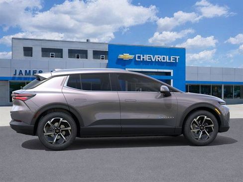 New 2026 Chevrolet Equinox EV LT image 5