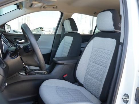 Used 2022 Chevrolet Equinox LS w/ LS Convenience Package FWD image 22