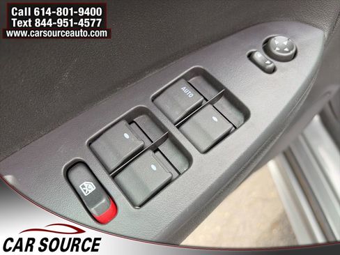 Used 2009 Chevrolet Impala LT image 14