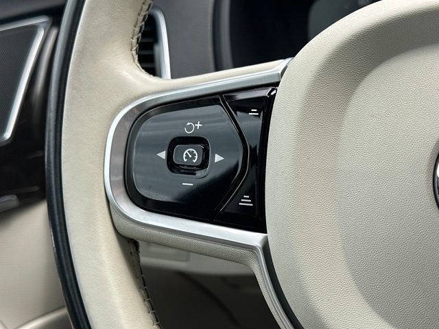 Used 2018 Volvo XC90 T6 Momentum w/ Convenience Package AWD/4WD image 26