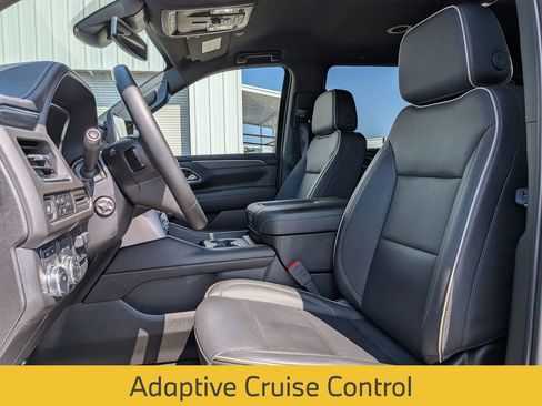Used 2024 GMC Yukon SLT w/ SLT Luxury Package AWD/4WD image 15