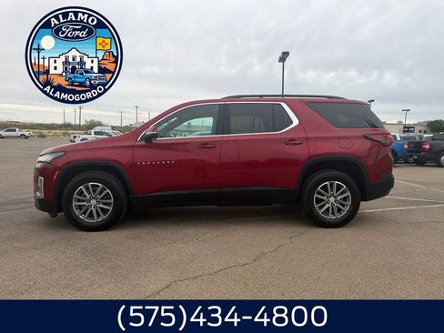 Used 2023 Chevrolet Traverse LT AWD/4WD image 2