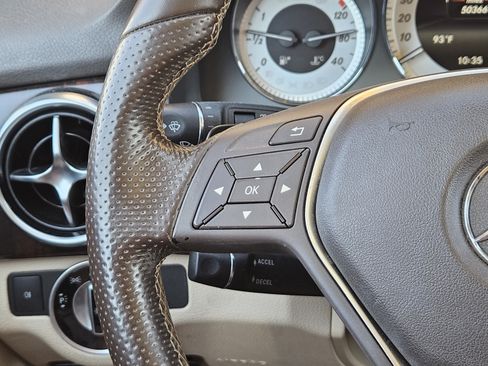 Used 2015 Mercedes-Benz GLK 350 2WD image 22