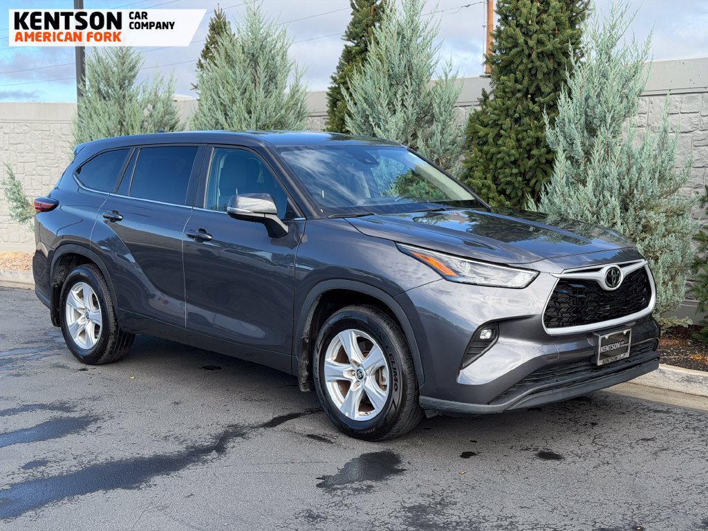 Used 2025 Toyota Highlander LE AWD/4WD image 10