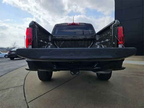 Used 2023 Chevrolet Colorado W/T image 31