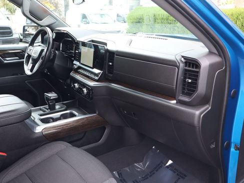 Used 2023 GMC Sierra 1500 Elevation w/ X31 Off-Road Package AWD/4WD image 39