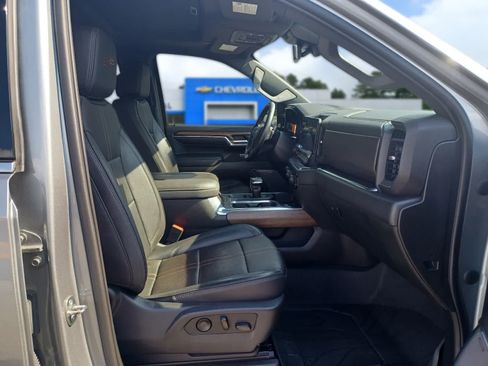Used 2023 Chevrolet Silverado 1500 High Country w/ High Country Premium Package AWD/4WD image 24