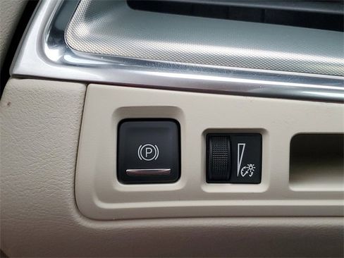 Used 2020 Cadillac XT5 Premium Luxury w/ LPO, Floor Liner Package image 19