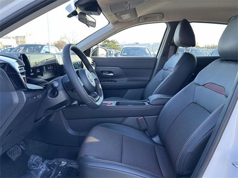 New 2026 Nissan Kicks SR image 16