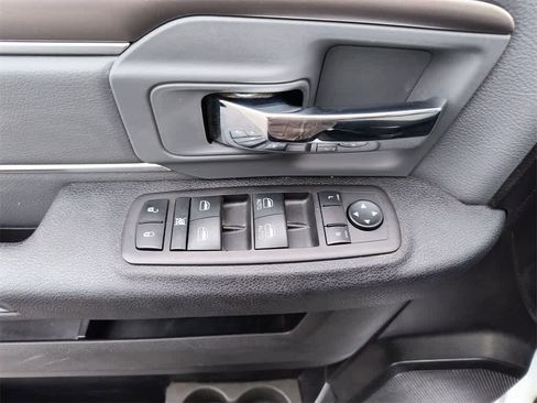 Used 2023 RAM 1500 Classic SLT image 13