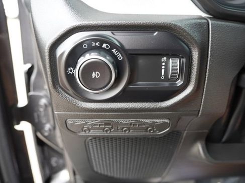 Used 2025 Jeep Wrangler Sport AWD/4WD image 20