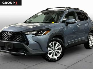 Used 2023 Toyota Corolla Cross LE w/ Moonroof Package video 1