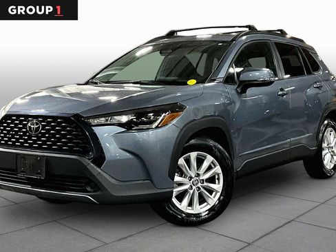 Used 2023 Toyota Corolla Cross LE w/ Moonroof Package image 1