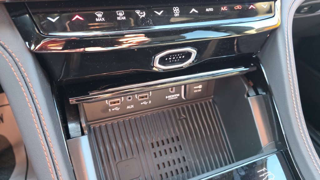 New 2026 Jeep Grand Cherokee Summit w/ Obsidian Package AWD/4WD image 44