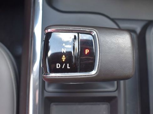 Used 2023 GMC Sierra 1500 SLT w/ SLT Premium Package AWD/4WD image 39
