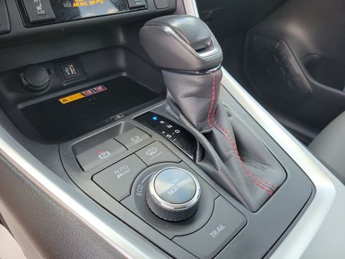 Used 2024 Toyota RAV4 XSE AWD/4WD image 14