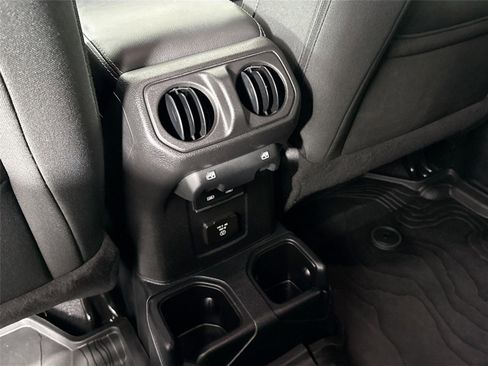 Used 2021 Jeep Wrangler Unlimited Sahara AWD/4WD image 34