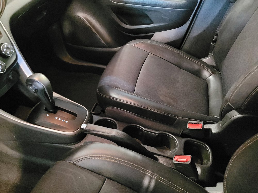 Used 2019 Chevrolet Trax LT w/ LT Convenience Package AWD/4WD image 26