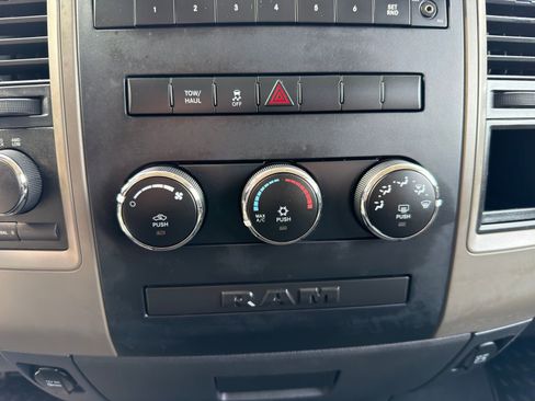 Used 2011 RAM 1500 Express image 23