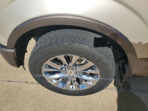 Used 2017 Ford F150 King Ranch w/ Equipment Group 601A Luxury image 40